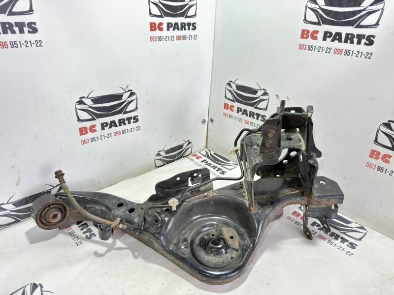 Рычаг подпружинный задний правый Nissan Rogue 2013-2020 T32 55501-4BA0A Б/У