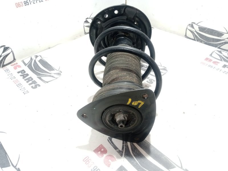 Стойка подвески передняя правая Nissan Rogue T33 2.5
