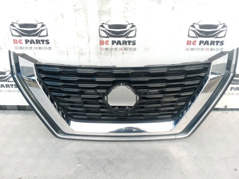 Решетка радиатора Nissan Rogue 2021 T33 2.5 623106RA0A Б/У
