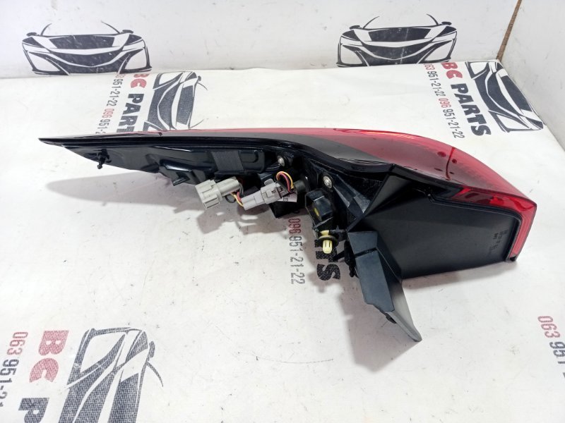 Фонарь наружный (в крыло) правый Rogue 2023 T33 1.5