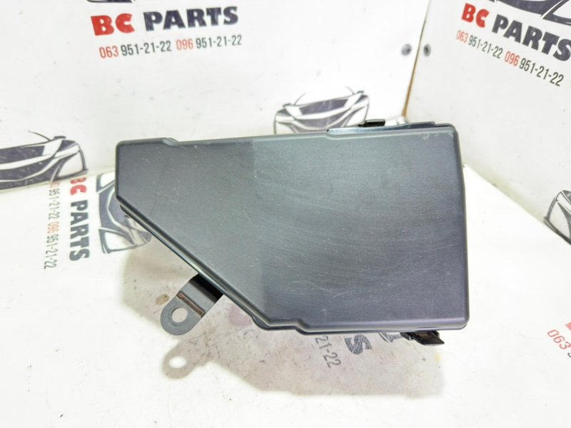 Корпус блока предохранителей Nissan Rogue 2022 T33 1.5 284B9-6RA0A Б/У