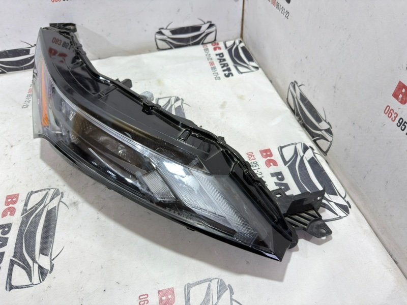 Фара Led передняя правая Nissan Rogue T33 2.5