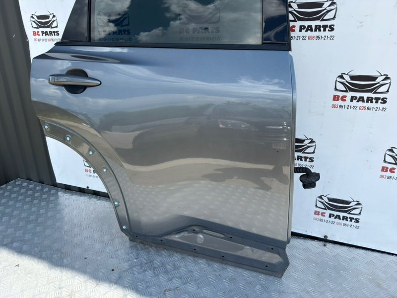 Дверь боковая задняя правая Nissan Rogue T33 2.5