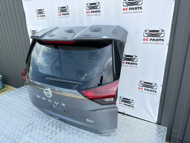 Крышка багажника Nissan Rogue T33 2.5