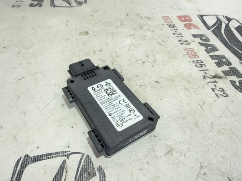Датчик слепых зон задний Rogue 2023 T33 1.5