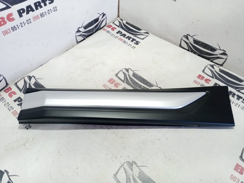 Накладка двери задняя левая Mitsubishi Outlander 2020 2.0 5757A409 Б/У