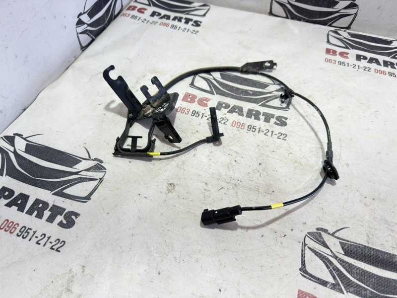 Датчик ABS передний левый Mitsubishi Outlander 2020 2.0 4670B309 Б/У