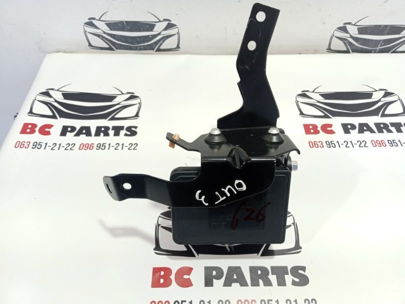 Блок ABS Mitsubishi Outlander 2.0