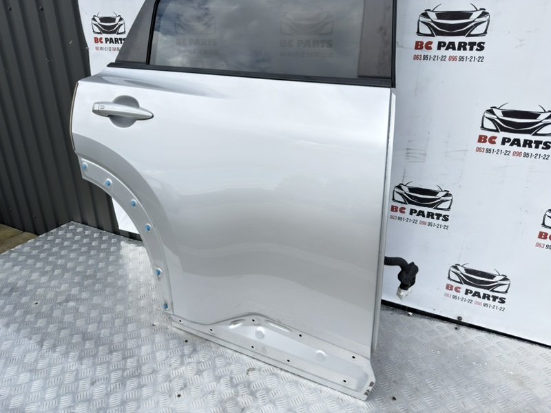 Дверь боковая задняя правая Nissan Rogue T33 1.5