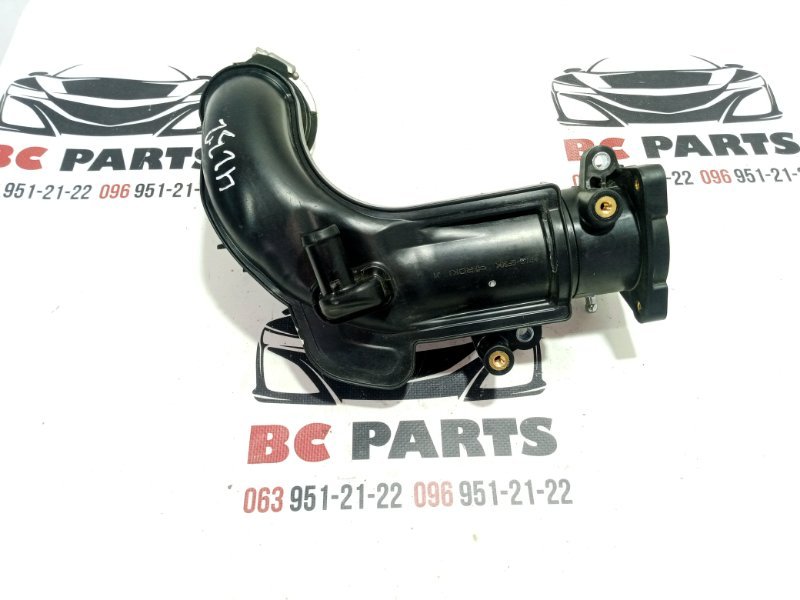 Патрубок интеркулера Nissan Rogue 2022 T33 1.5 16576-6RC3B Б/У