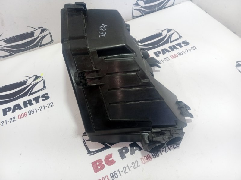 Корпус блока предохранителей Rogue 2023 T33 1.5
