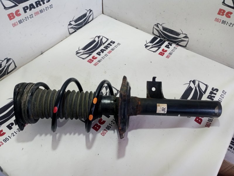 Стойка подвески передняя правая Nissan Rogue 2021 T33 2.5 543026rr0e Б/У