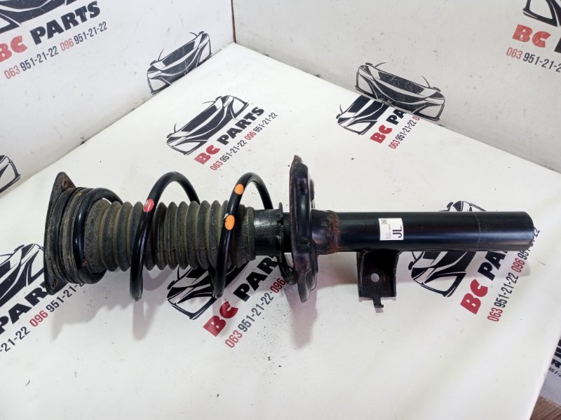 Стойка подвески передняя левая Nissan Rogue 2021 T33 2.5 543036rr0e Б/У