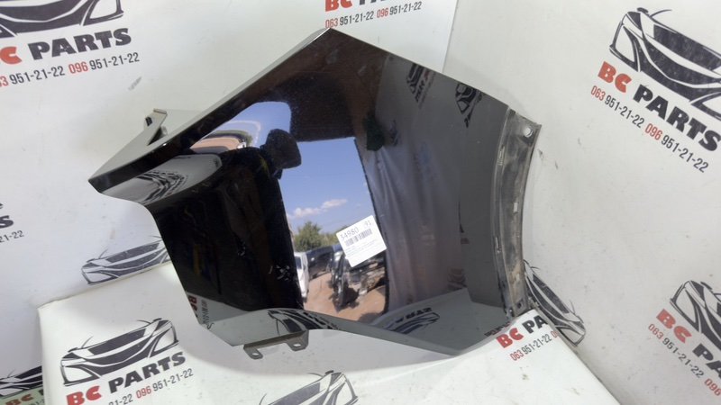 Клык бампера задний правый Rogue 2021 T33 2.5