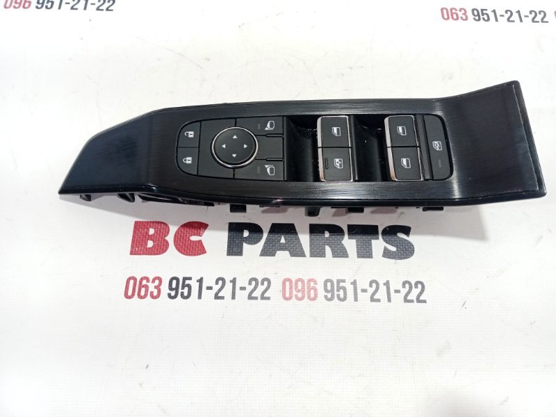 Блок управления стеклоподъемниками передний левый Nissan Rogue 2023 T33 1.5 254016RF3E Б/У