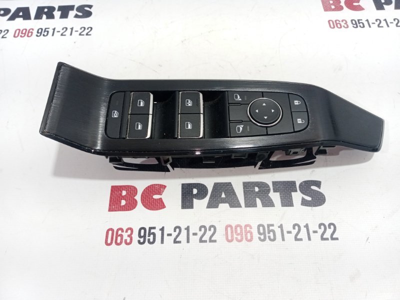 Блок управления стеклоподъемниками передний левый Rogue 2023 T33 1.5