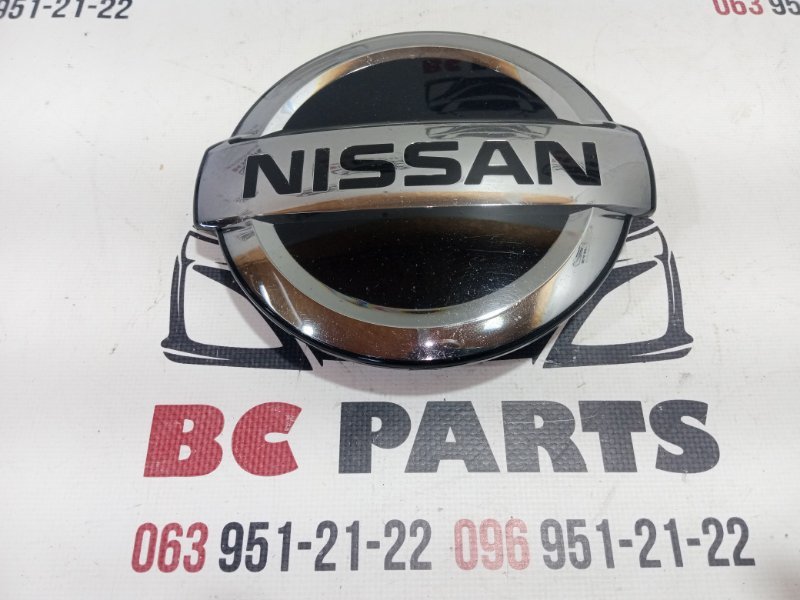 Эмблема передняя Nissan Rogue 2021 T33 2.5 628906RA0A Б/У