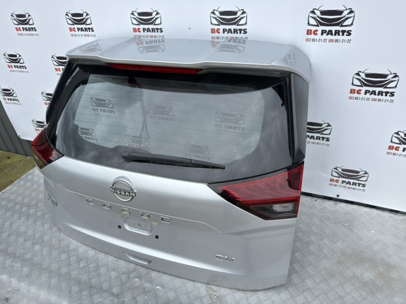 Крышка багажника Nissan Rogue T33 1.5
