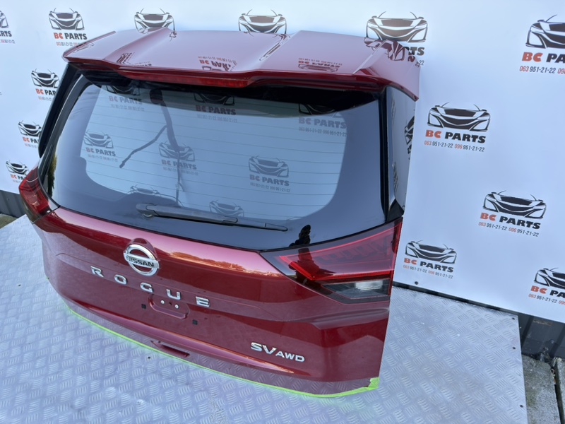 Крышка багажника Nissan Rogue T33 2.5