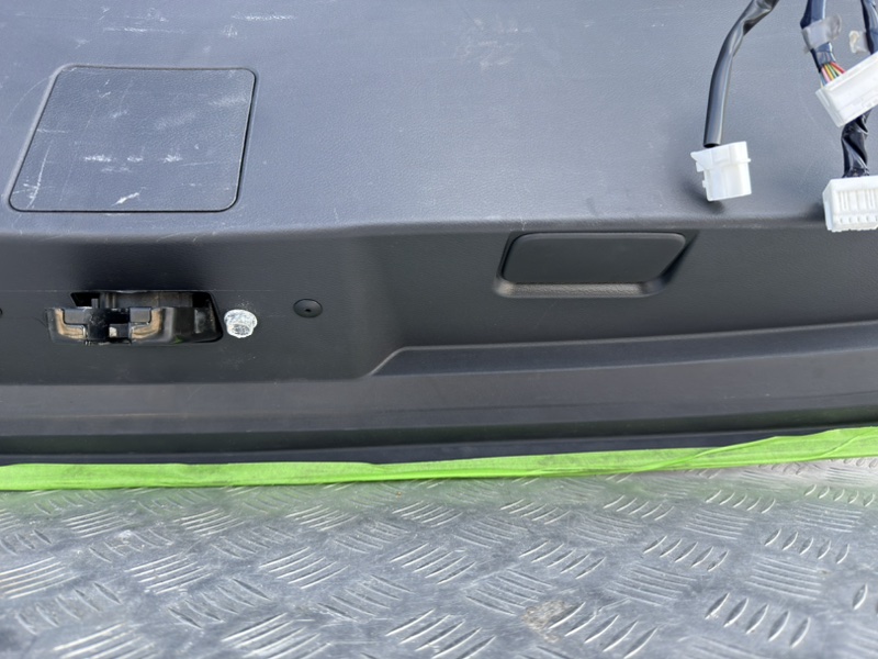 Крышка багажника Rogue 2023 T33 1.5