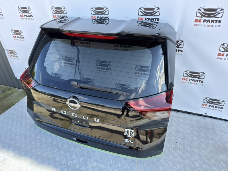 Крышка багажника Nissan Rogue T33 1.5