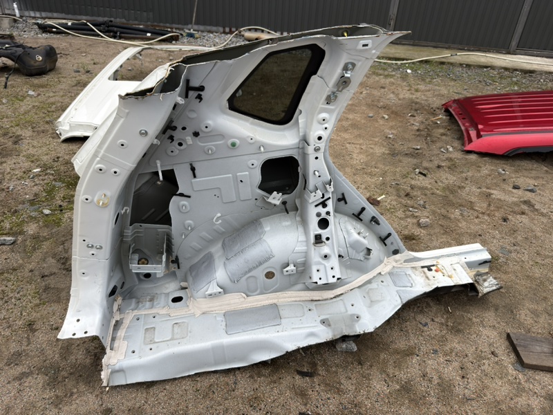 Часть кузова задний левый Rogue 2021 T33 2.5