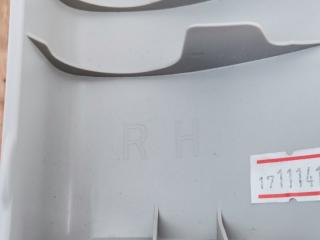 Накладка передней стойки передняя правая Rogue Sport 2013-2020 J11 Накладка передней стойки передняя правая Rogue Sport 2013-2020 J11
