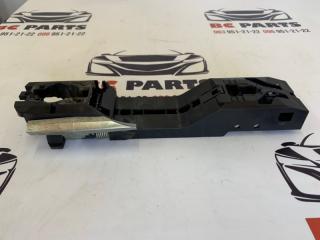 Кронштейн ручки двери передний левый Nissan Rogue T33 2.5 Кронштейн ручки двери передний левый Nissan Rogue T33 2.5