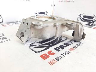 Цапфа задняя правая Rogue 2021 T33 2.5 Цапфа задняя правая Rogue 2021 T33 2.5
