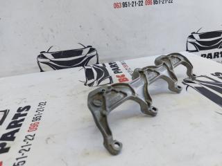 Кронштейн впускного коллектора Audi Q5 3.0