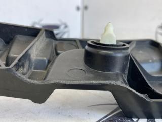 Крепление бампера заднее правое Audi Q5 80A 2.0