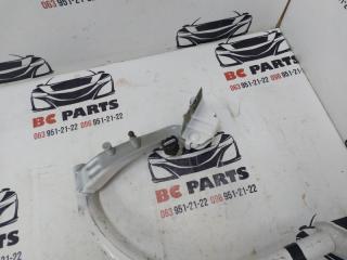 Петля крышки багажника левая Volkswagen Passat CC 2.0