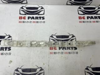 Направляющая бампера задняя левая Rogue 2018 T32 QR25 2.5