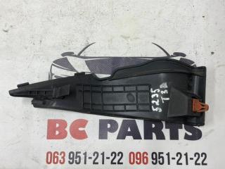 Уголок жабо правый Rogue 2021 T33 2.5