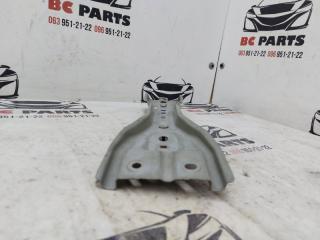 Кронштейн замка капота Sentra 2012-2019 B17 1.8 Кронштейн замка капота Sentra 2012-2019 B17 1.8