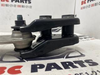Подушка двигателя задняя Nissan Rogue T32 QR25 2.5 Подушка двигателя задняя Nissan Rogue T32 QR25 2.5