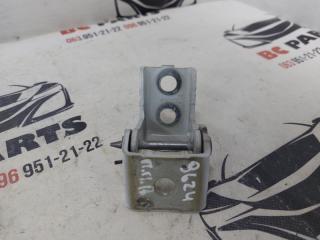 Запчасть петля двери передняя правая Peugeot 301 2021