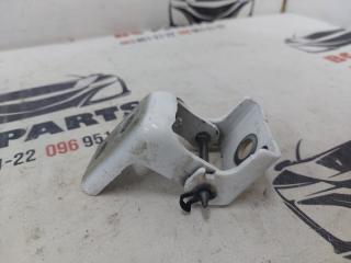 Петля двери передняя левая Peugeot 301 1.6