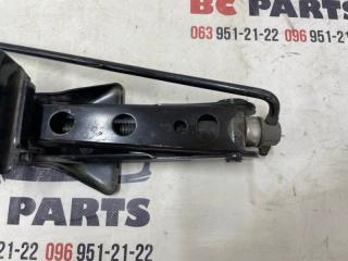 Домкрат Ford Fusion MK5 2.0