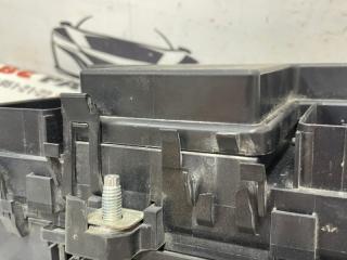 Блок предохранителей под капот Fusion 2012-2020 MK5 1.5 Блок предохранителей под капот Fusion 2012-2020 MK5 1.5