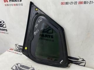 Форточка кузова правая Rogue 2021 T33 2.5