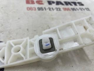 Крепление бампера заднее левое Kicks 2022 1.6