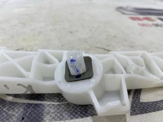 Крепление бампера заднее левое Kicks 2022 1.6