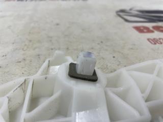 Крепление бампера заднее левое Kicks 2022 1.6