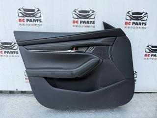 Обшивка боковой двери передняя левая Mazda 3 2021