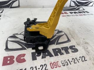 Замок капота Rogue 2021 T33 2.5 Замок капота Rogue 2021 T33 2.5