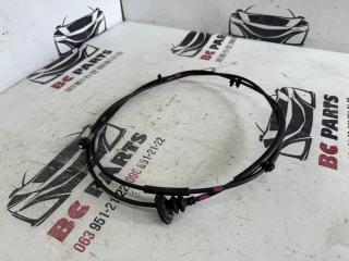 Трос замка капота Rogue 2021 T33 2.5 Трос замка капота Rogue 2021 T33 2.5