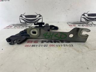 Петля капота правая 7 2008-2015 F02 4.4