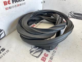 Уплотнительная резинка крышки багажника Durango 2018 3.6