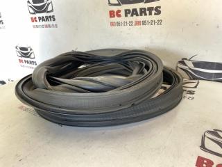 Уплотнительная резинка крышки багажника Dodge Durango 3.6